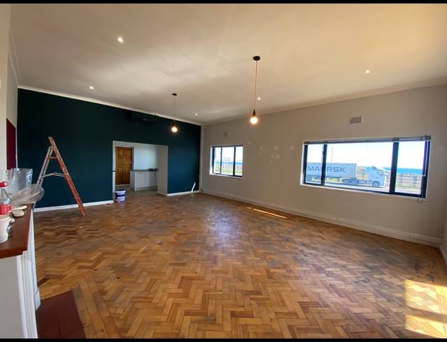 176M² OFFICE TO LET IN PAARDEN EILAND